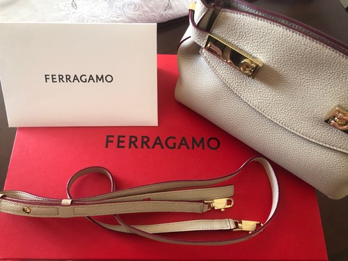 Ferragamo hug mini - ferragamo, damentasche